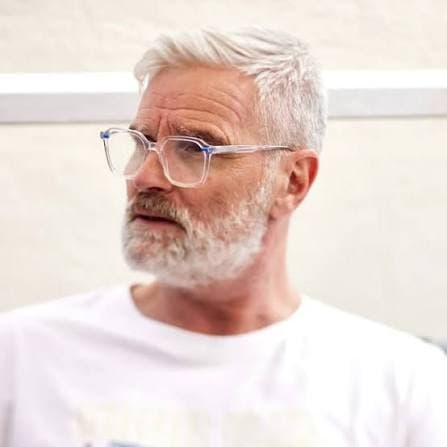 Damien Acoca, en écoute